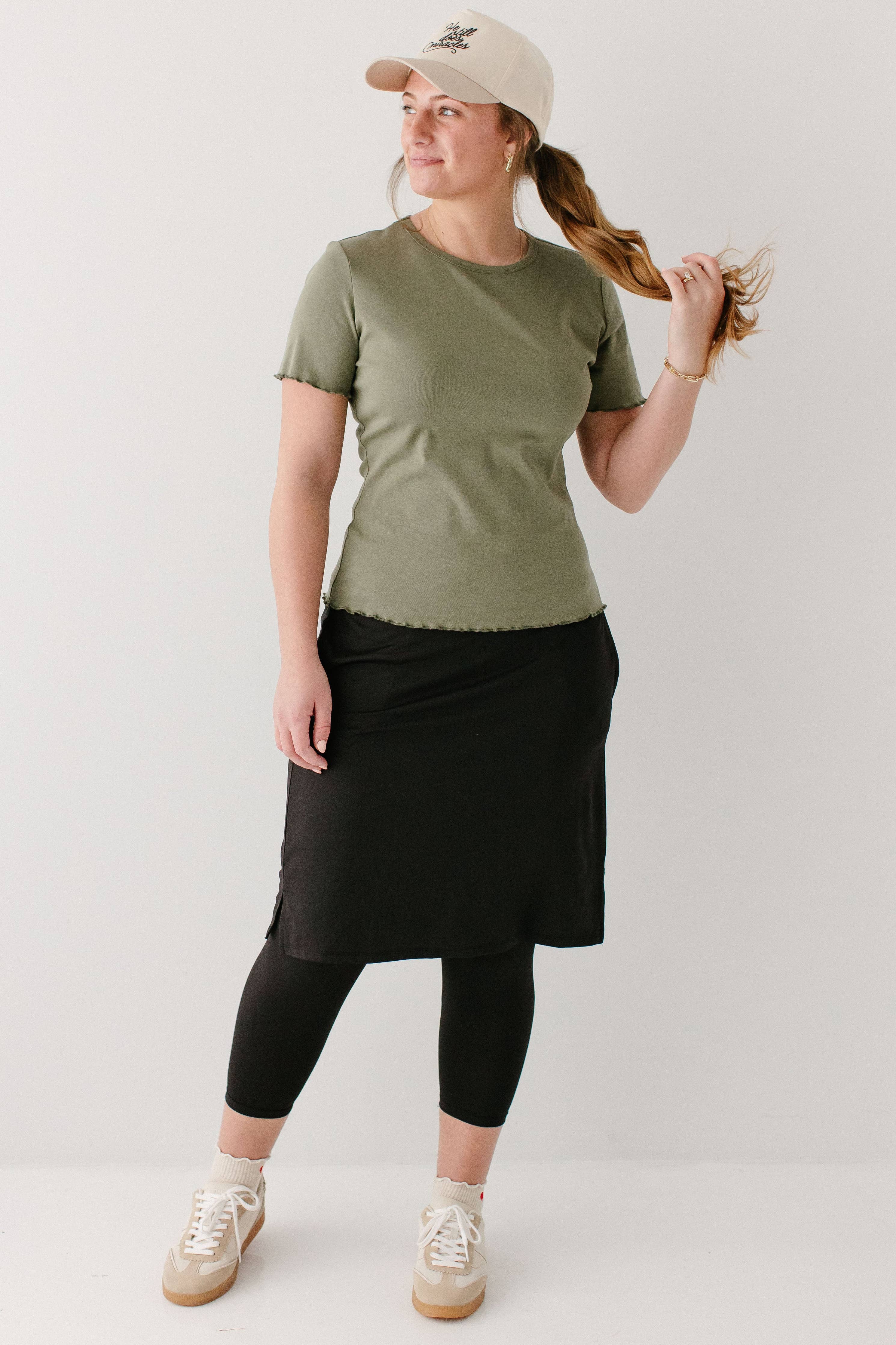 'Hillary' Lettuce Hem Top